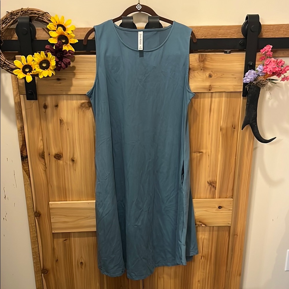 Zenana Outfitters Teal Sleeveless Midi Dress